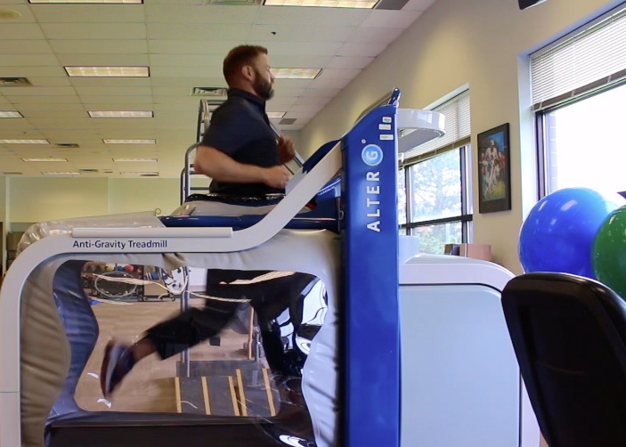 Physical Therapy Treatments Using Anti-Gravity Treadmill To Help You Keep Your Sports Team Agile