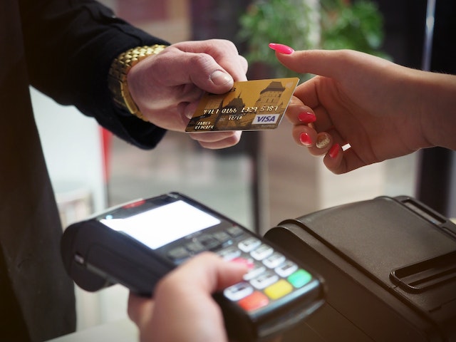 What is Credit Card Processing & How Does it Work? A Detailed Guide