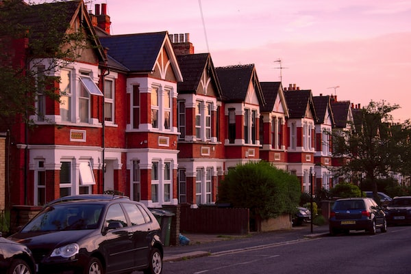 A Guide for First-Time Buyers Purchasing Property In London