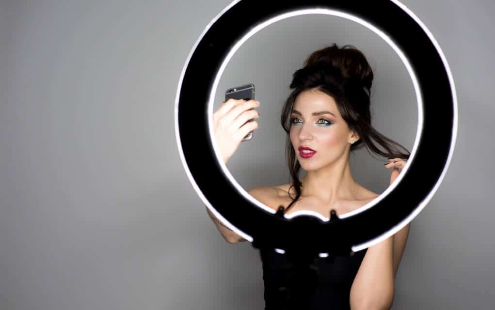 Creative Ways To Create Ring Lights For Photography