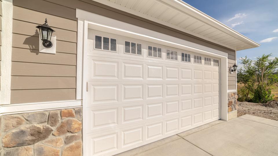 How to Choose Your Garage Roller Door Company