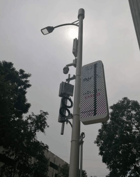 Smart Poles: Foremost Evidence That The City Is Evolving Into A Smart City
