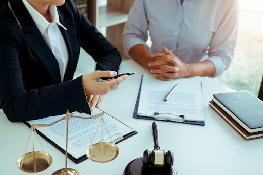 Factors You Must Consider Before Settling Your Civil Litigation Lawsuit