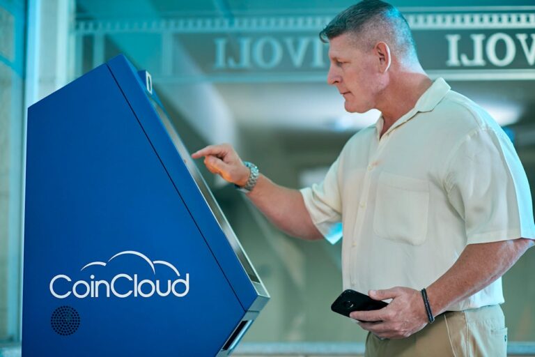 Comparing Crypto ATMs Near You With Online Exchanges For Quick Access