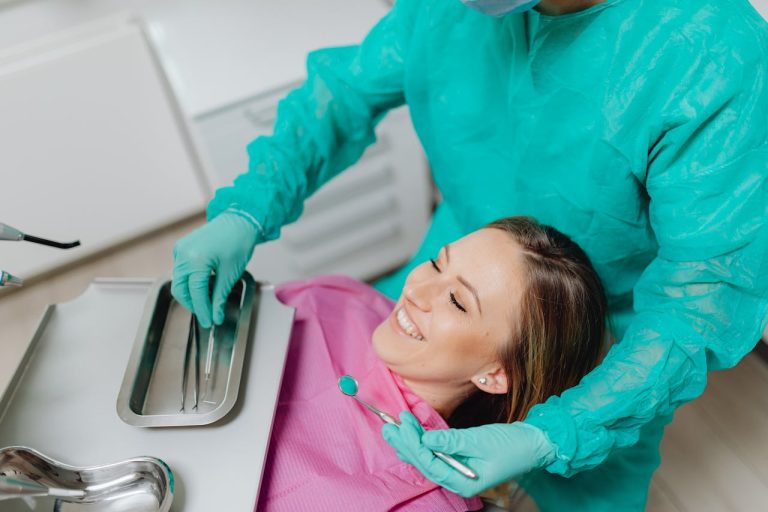 5 Ways Family Dentists Help Parents Simplify Scheduling